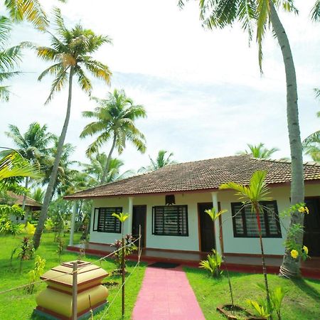รีเจนท์ เลค วิลเลจ Hotel Chavara ภายนอก รูปภาพ
