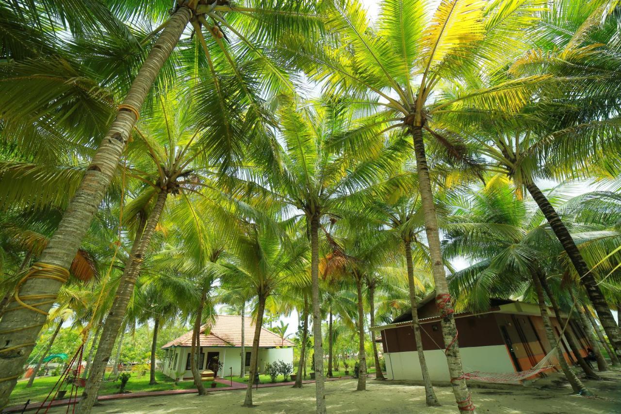 รีเจนท์ เลค วิลเลจ Hotel Chavara ภายนอก รูปภาพ