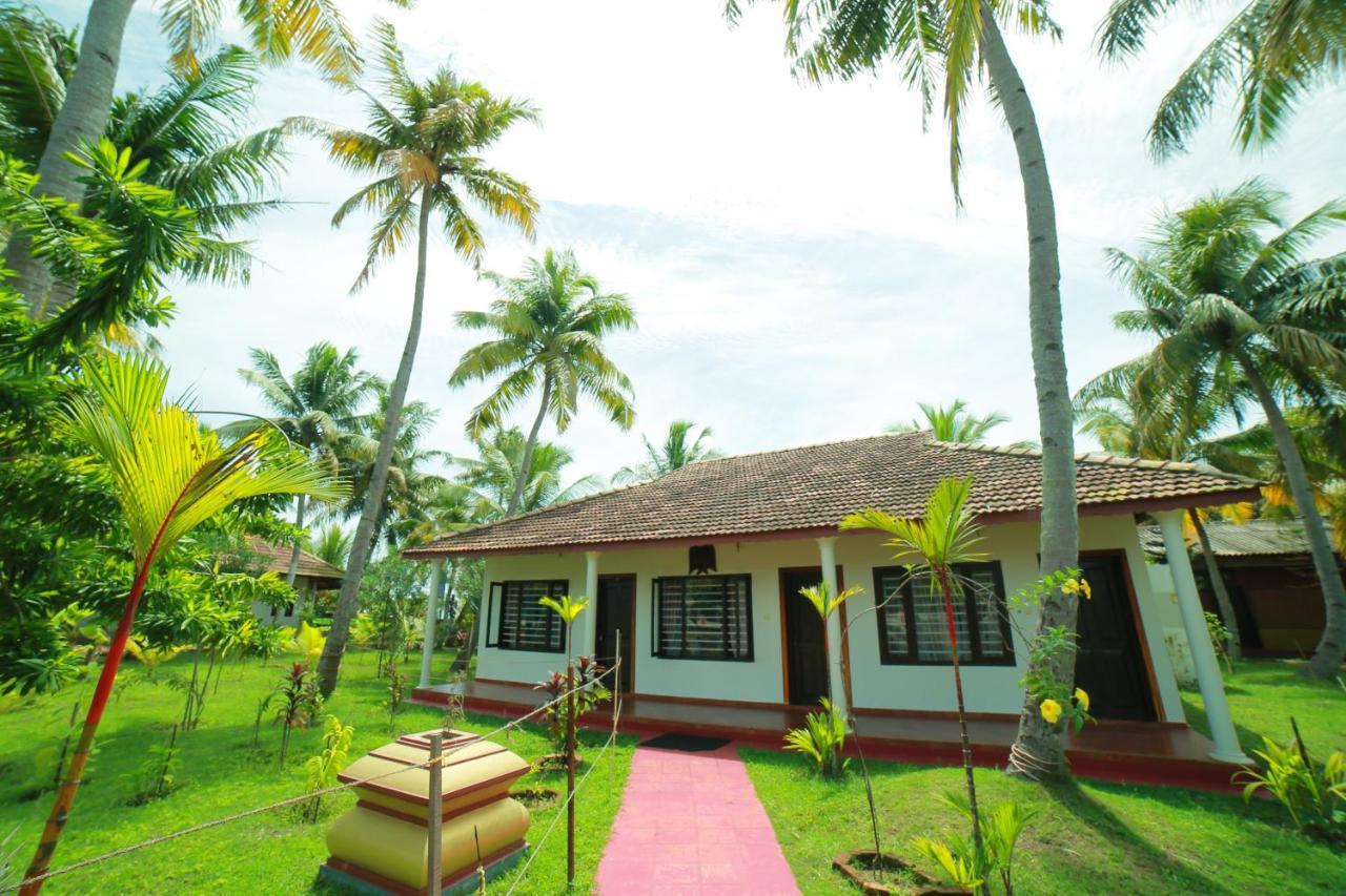 รีเจนท์ เลค วิลเลจ Hotel Chavara ภายนอก รูปภาพ