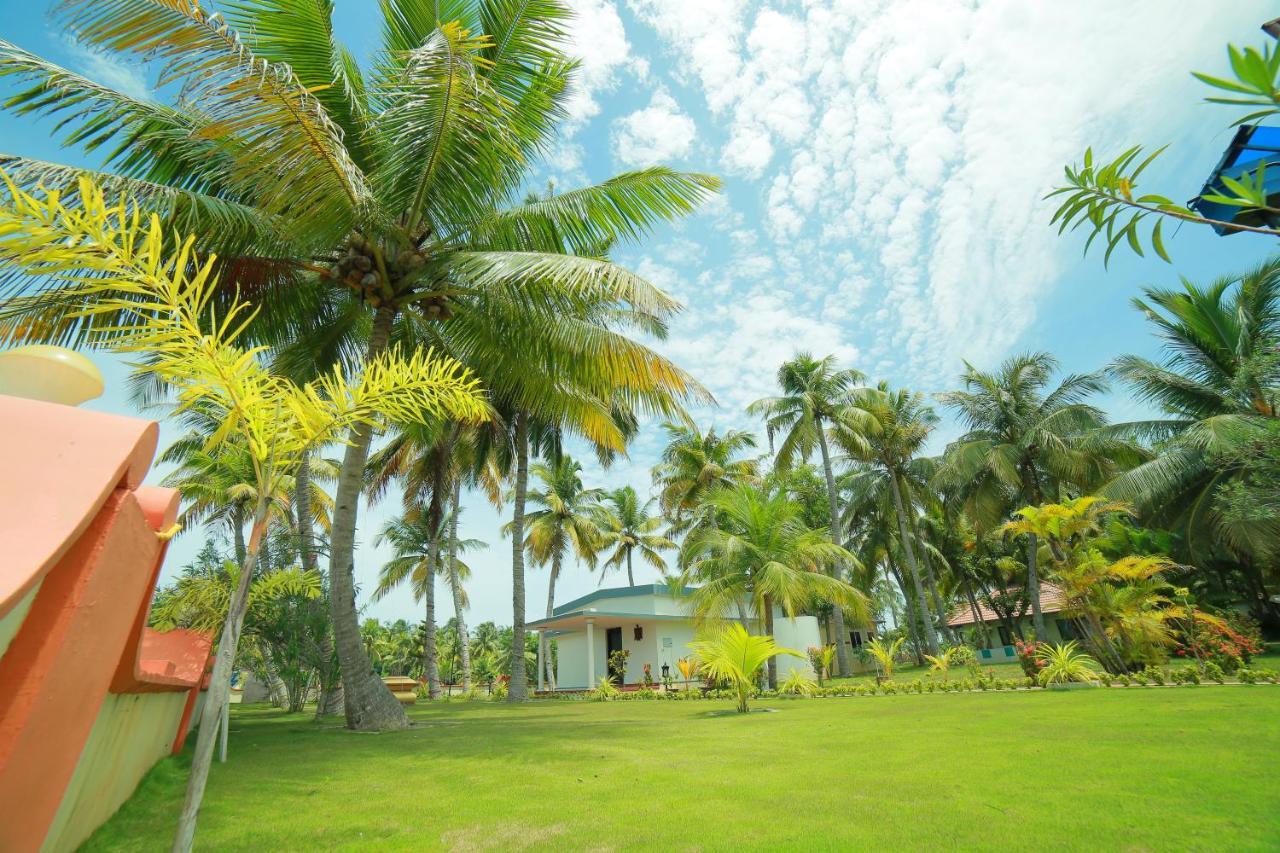 รีเจนท์ เลค วิลเลจ Hotel Chavara ภายนอก รูปภาพ