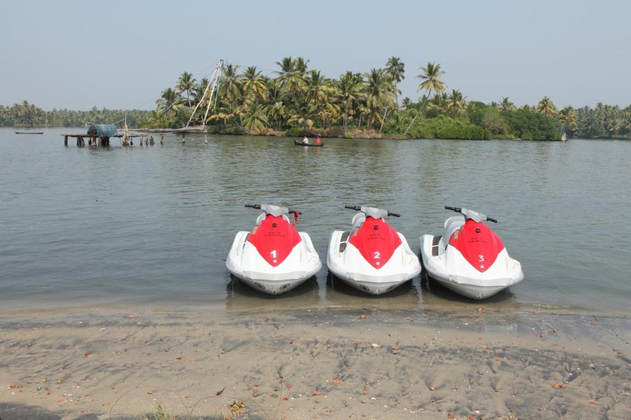 รีเจนท์ เลค วิลเลจ Hotel Chavara ภายนอก รูปภาพ