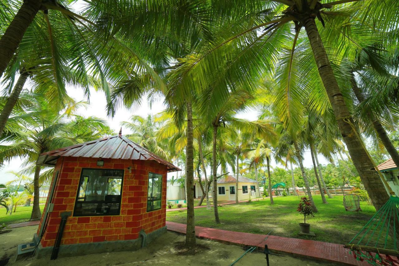 รีเจนท์ เลค วิลเลจ Hotel Chavara ภายนอก รูปภาพ