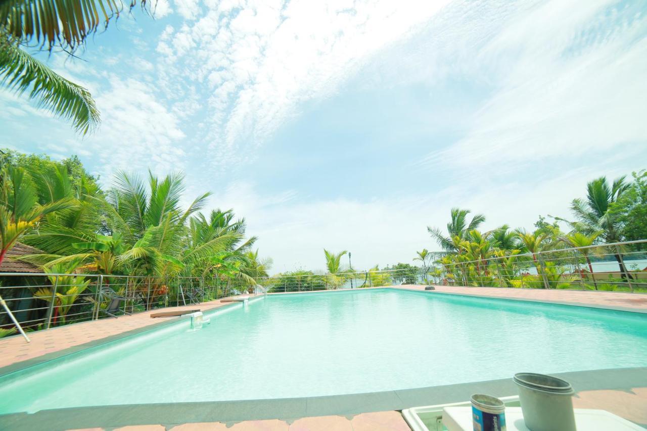 รีเจนท์ เลค วิลเลจ Hotel Chavara ภายนอก รูปภาพ