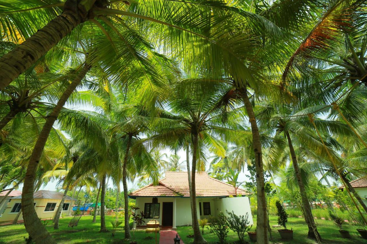 รีเจนท์ เลค วิลเลจ Hotel Chavara ภายนอก รูปภาพ