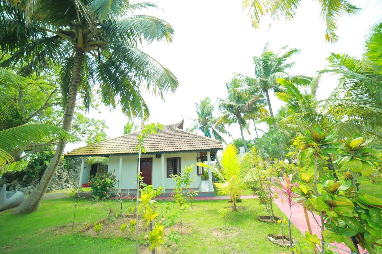 รีเจนท์ เลค วิลเลจ Hotel Chavara ภายนอก รูปภาพ