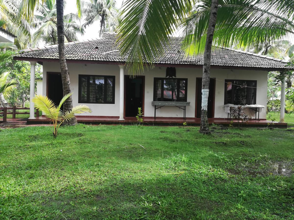 รีเจนท์ เลค วิลเลจ Hotel Chavara ภายนอก รูปภาพ
