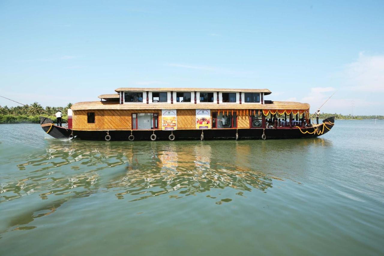 รีเจนท์ เลค วิลเลจ Hotel Chavara ภายนอก รูปภาพ